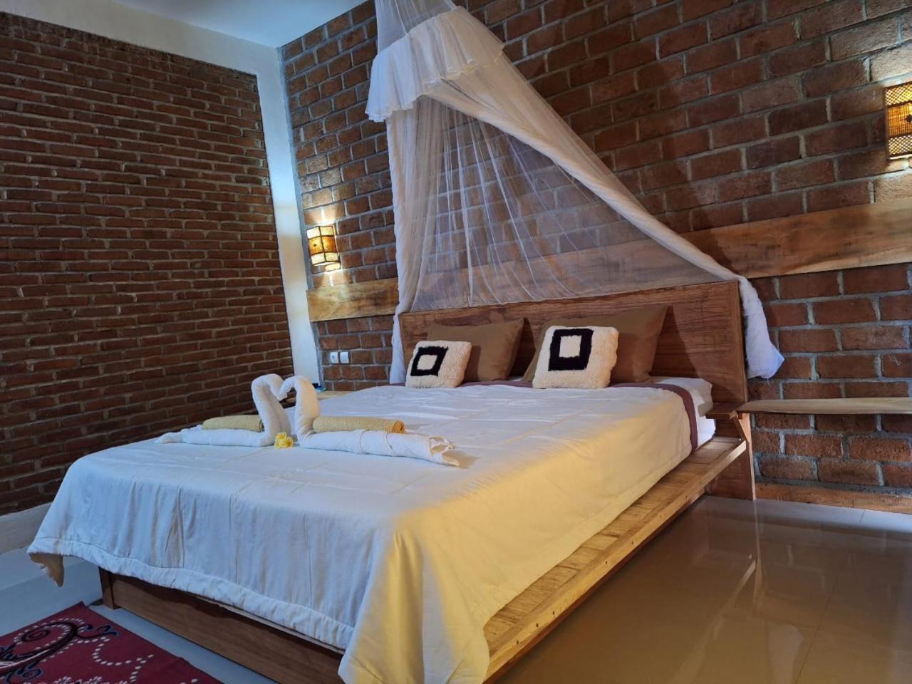 Bunga Maliq Bungalow Lombok เตเตบาตู ภายนอก รูปภาพ