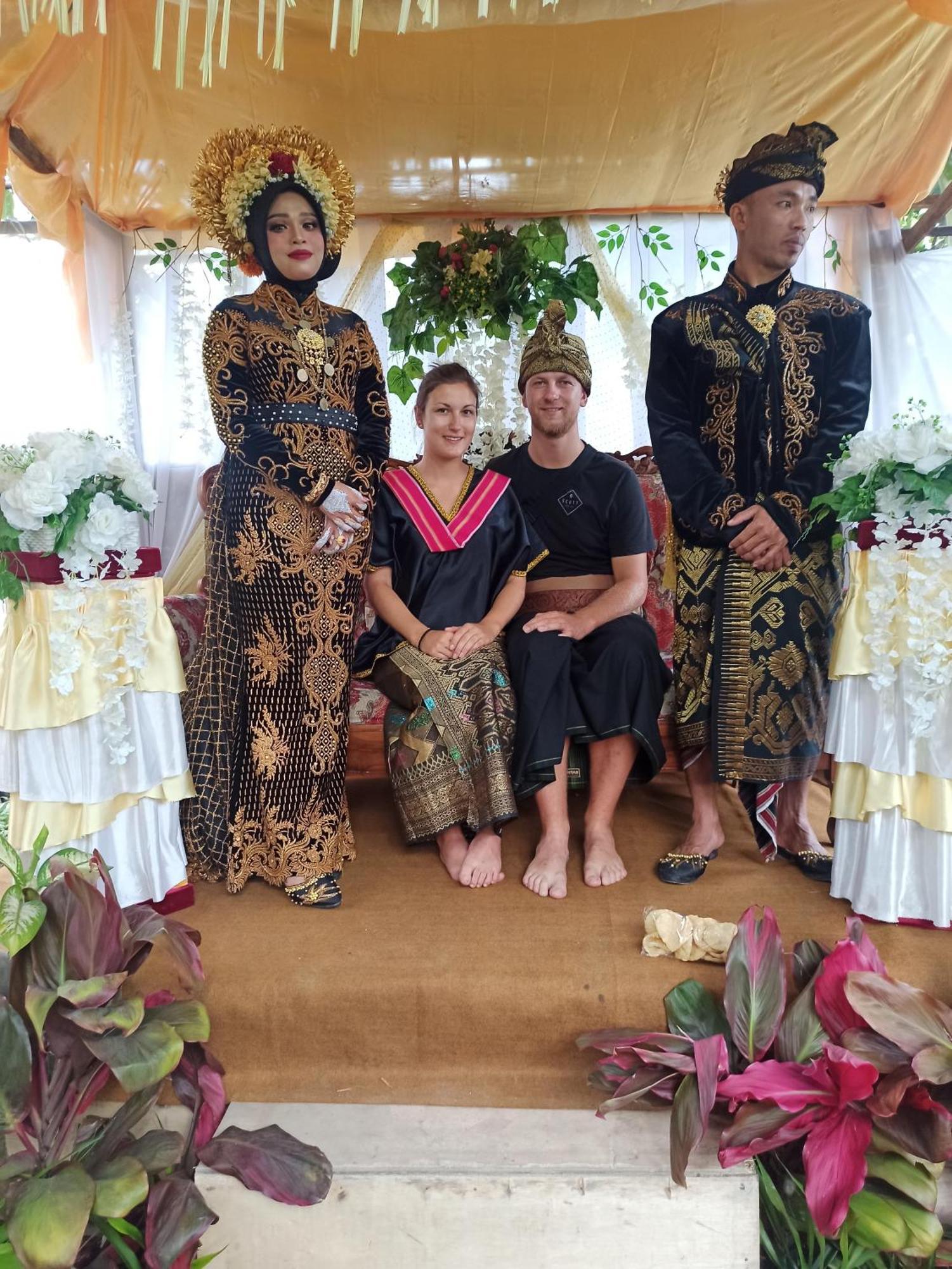 Bunga Maliq Bungalow Lombok เตเตบาตู ภายนอก รูปภาพ
