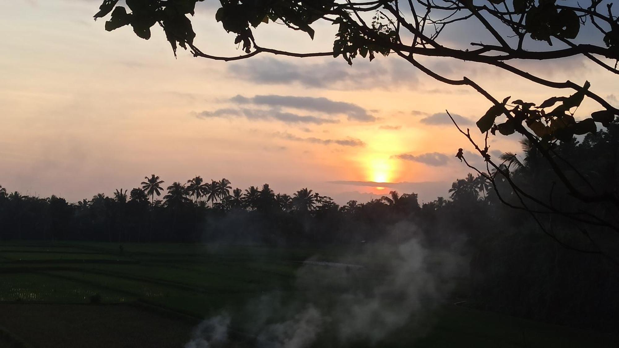Bunga Maliq Bungalow Lombok เตเตบาตู ภายนอก รูปภาพ