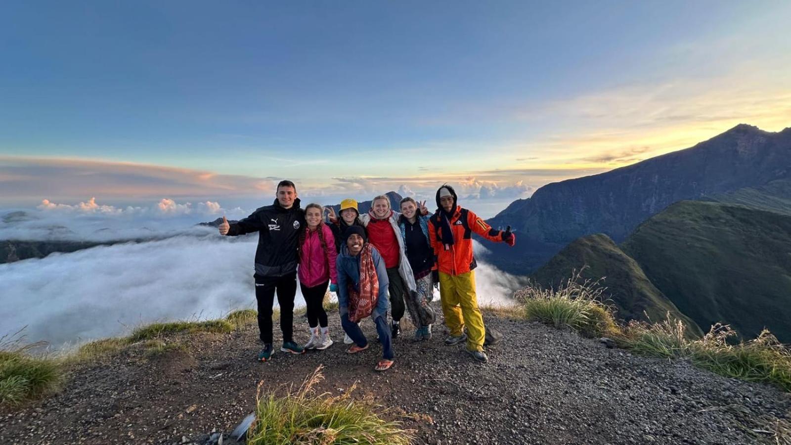 Bunga Maliq Bungalow Lombok เตเตบาตู ภายนอก รูปภาพ