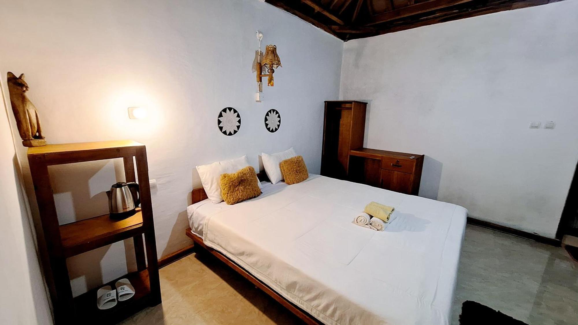 Bunga Maliq Bungalow Lombok เตเตบาตู ภายนอก รูปภาพ
